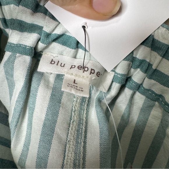 Blu Pepper Green and White Stripe Cargo Shorts - Picture 10 of 16